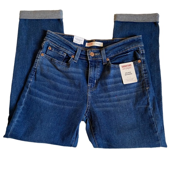 Levi’s Signature Mid-Rise Boyfriend Jean NWT - Picture 3 of 7